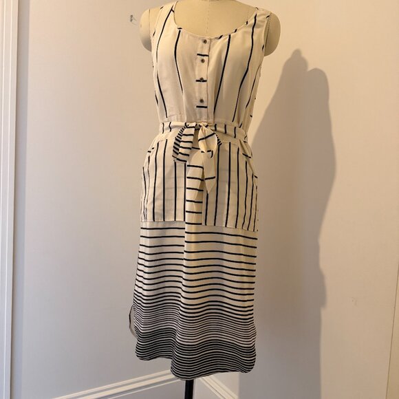 Classy Summer Dress - Picture 4 of 5